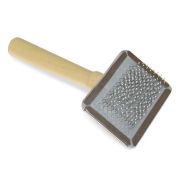 TRIOL Пуходерка с каплей «Классика» S металлическая с деревянной ручкой 120*65 мм